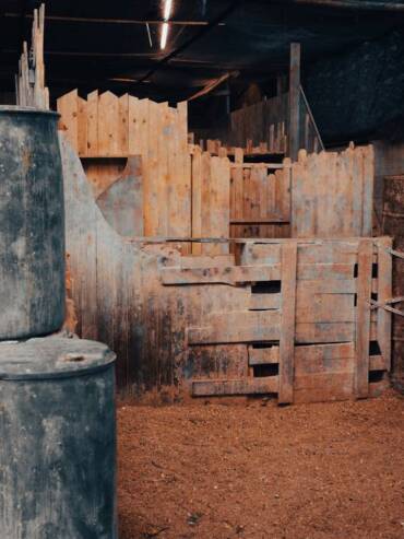 hollywood-Arcadia-paintball-barricades-bois-bidons